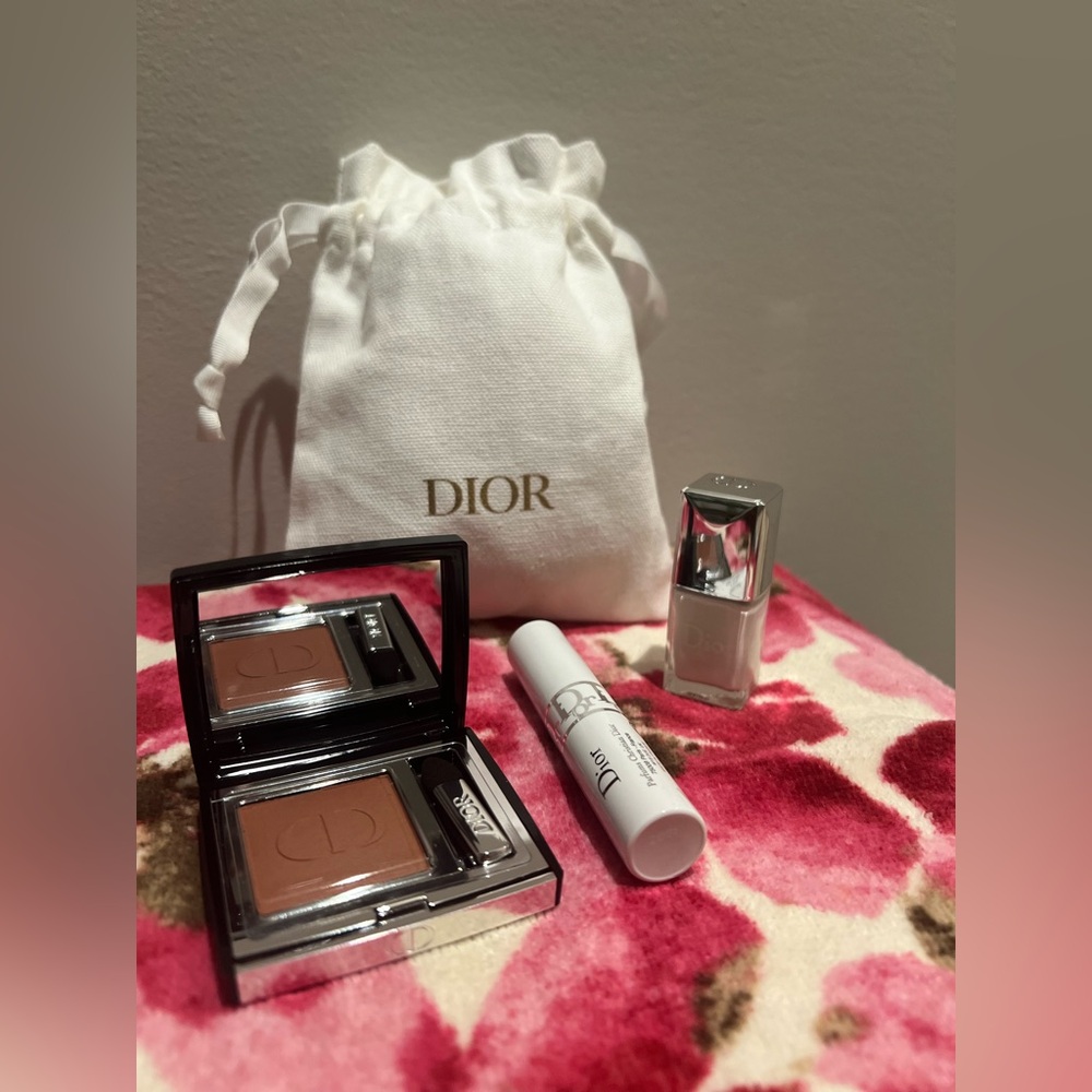 Dior makeup bundle with pouch, New - Picture 3 of 4
